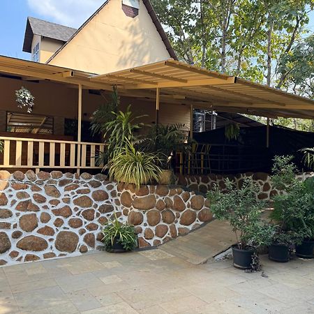 Chikoo Farm Inn Бангалор Екстериор снимка